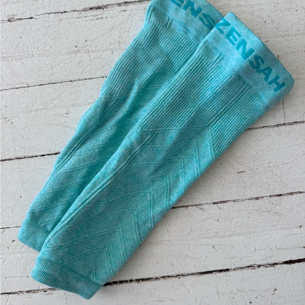 Zensah Running Aqua Blue Compression Sleeves - Size XS/S